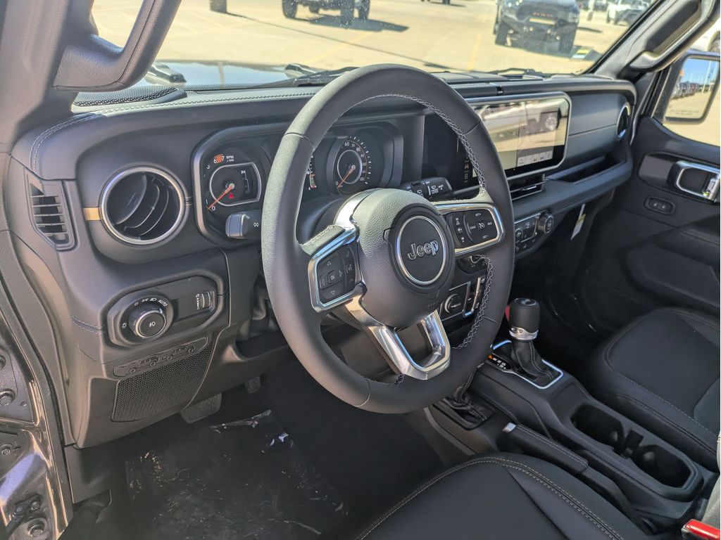 2025 Jeep Wrangler 4-Door Sahara - Photo 10