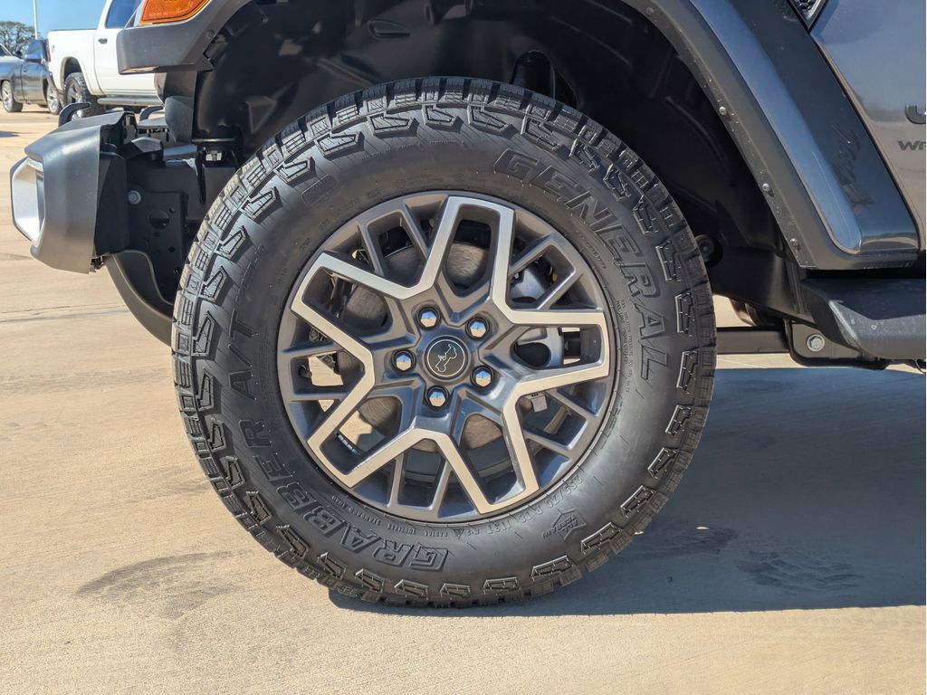 2025 Jeep Wrangler 4-Door Sahara - Photo 20