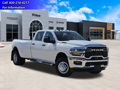 2026 Ram 3500 TRADESMAN CREW CAB 4X4 8' BOX Pickup