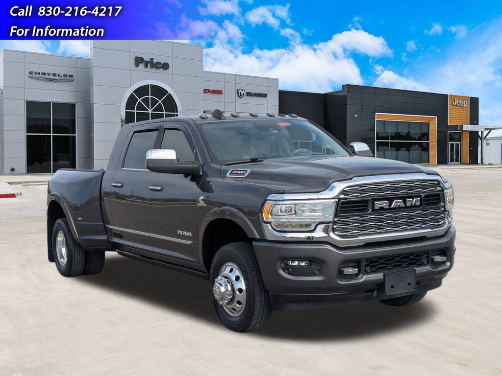 2020 RAM 3500 Limited's photo
