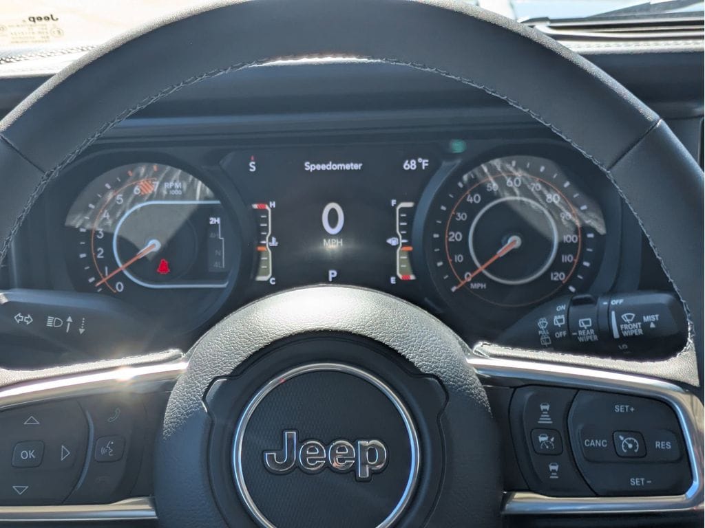 2025 Jeep Wrangler 4-Door Sahara - Photo 18