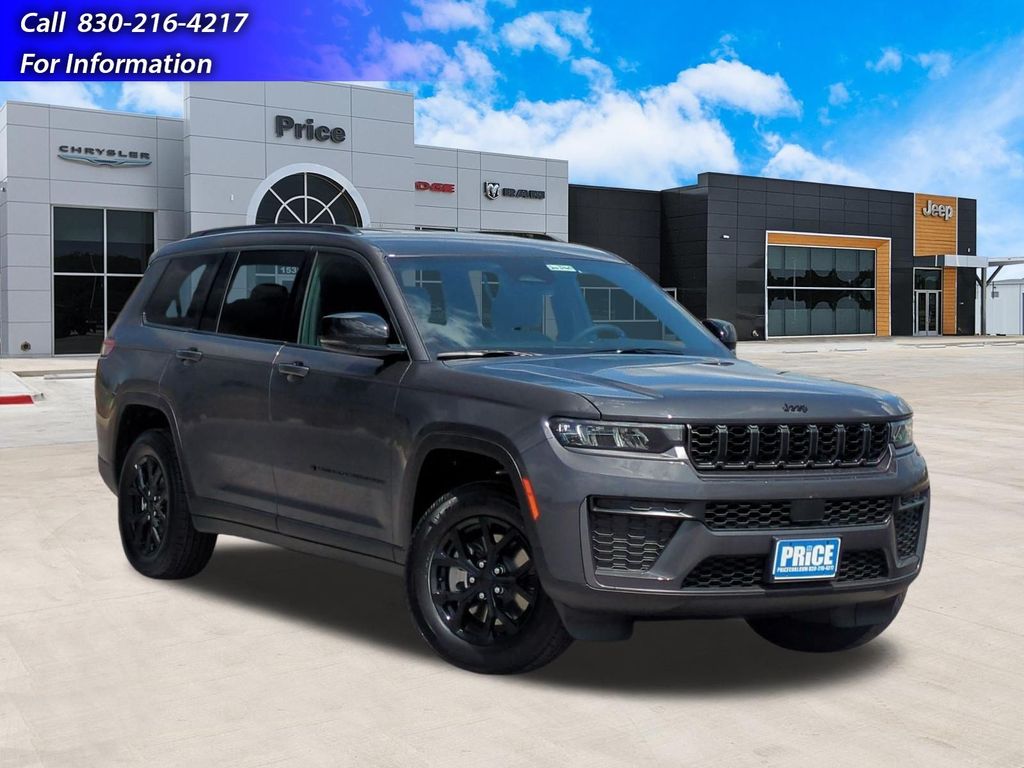 New 2026 Jeep Grand Cherokee L LAREDO ALTITUDE 4X4