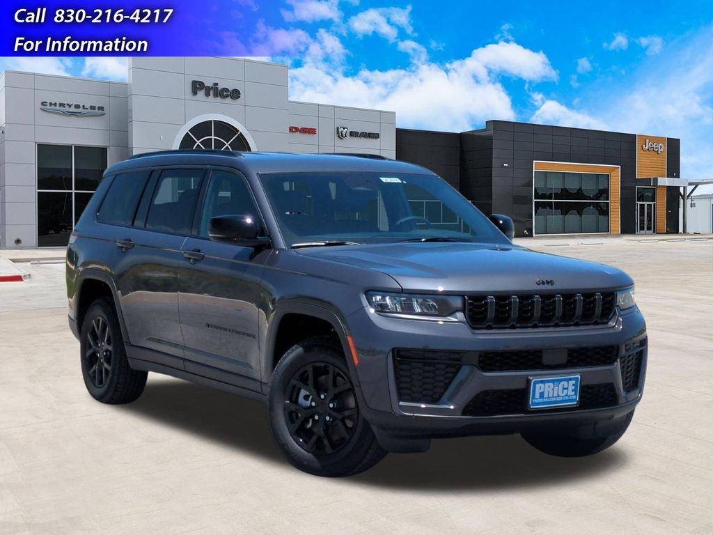 New 2026 Jeep Grand Cherokee L LAREDO ALTITUDE 4X4
