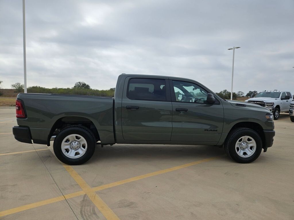 New 2026 Ram 1500 TRADESMAN CREW CAB 4X4 5'7 BOX Pickup