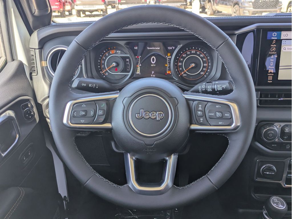 2025 Jeep Wrangler 4-Door Sahara - Photo 16