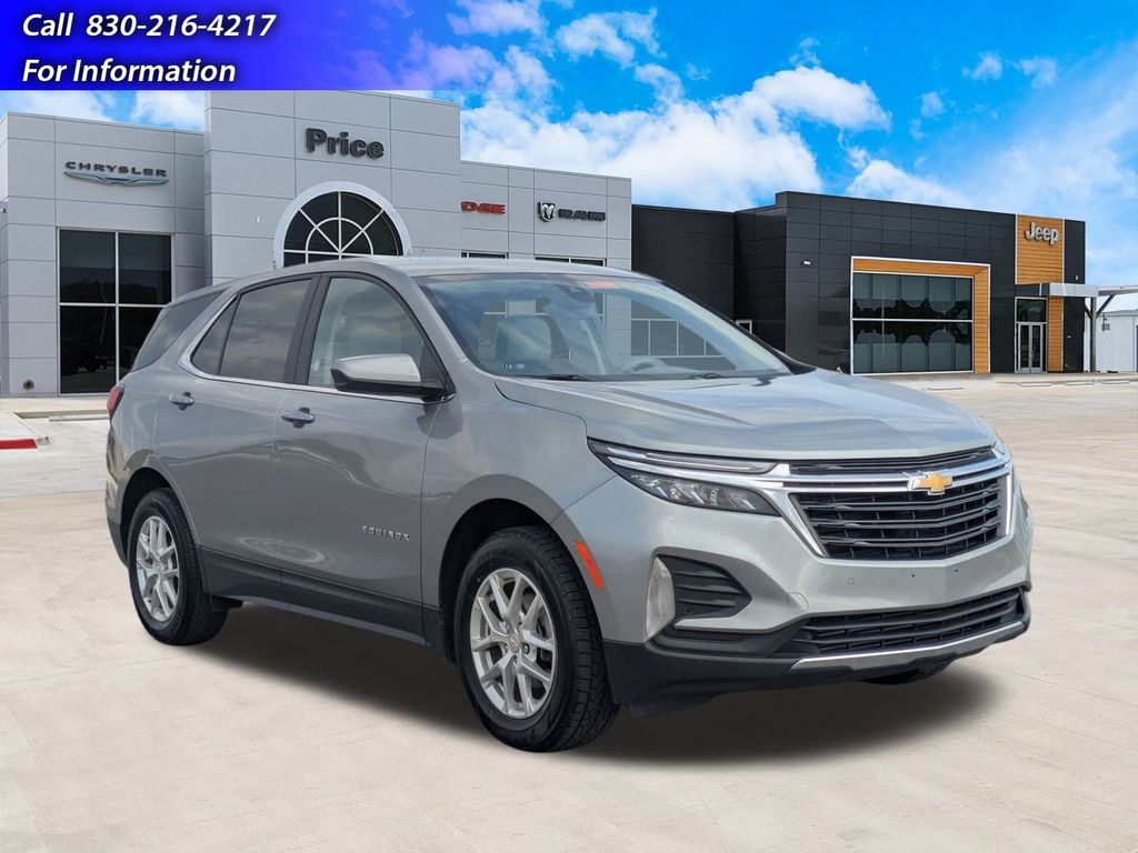 2024 Chevrolet Equinox LT's photo