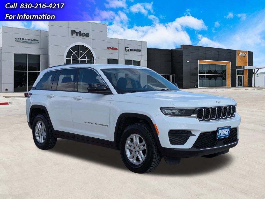 2023 Jeep Grand Cherokee Laredo