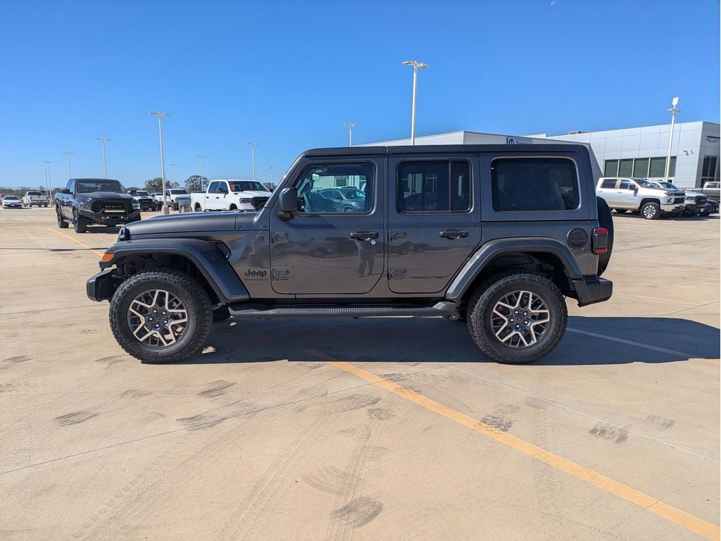 2025 Jeep Wrangler 4-Door Sahara - Photo 6