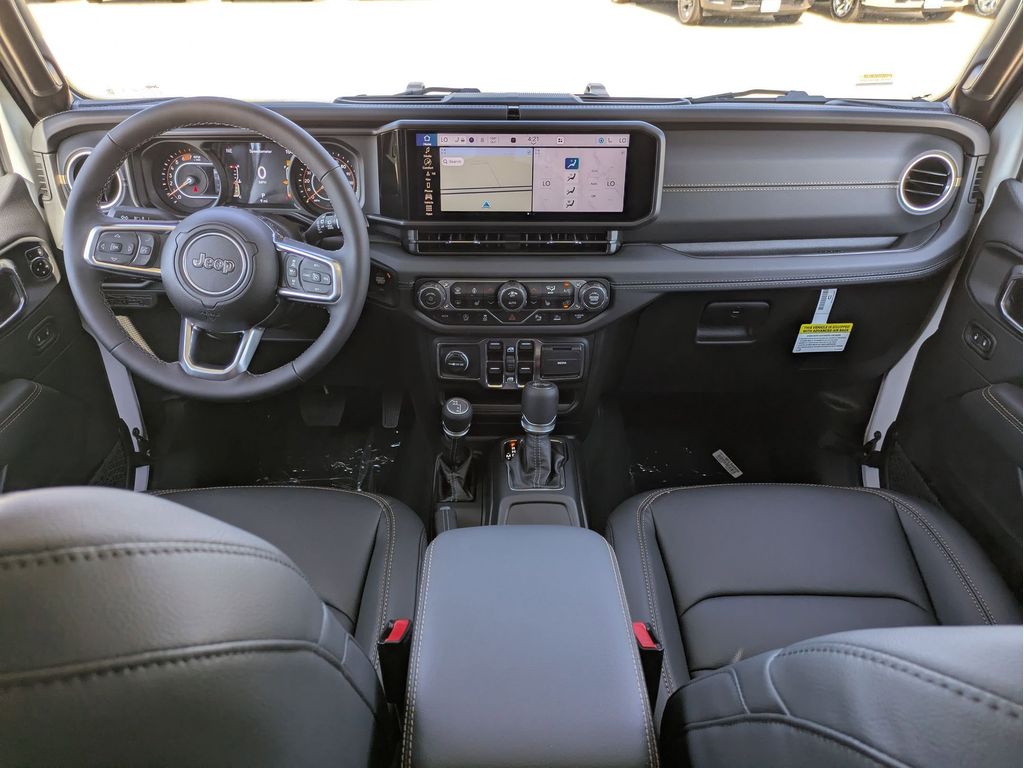 2025 Jeep Wrangler 4-Door Sahara - Photo 13