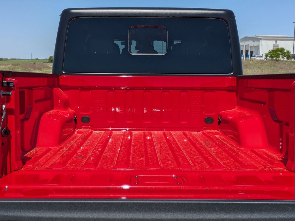 2025 Jeep Gladiator Willys - Photo 18