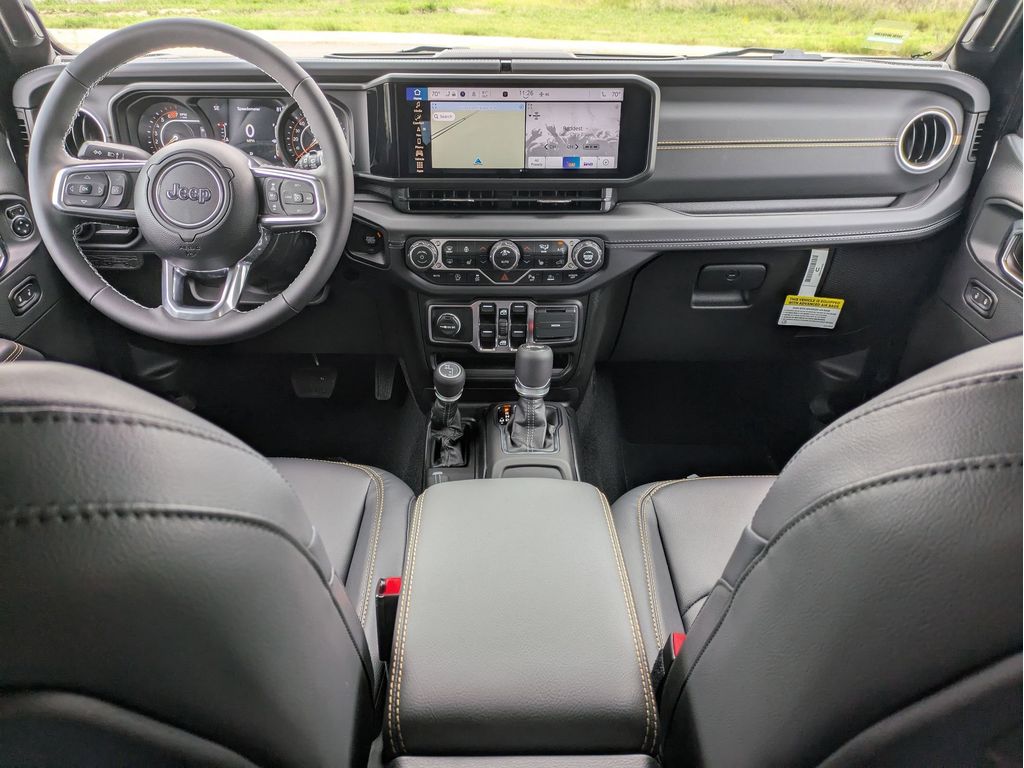 2025 Jeep Wrangler 4-Door Sahara - Photo 14