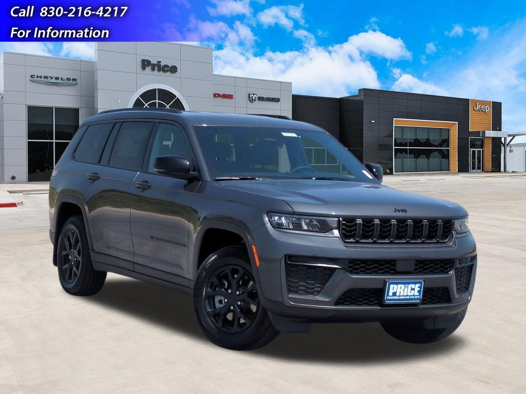 New 2026 Jeep Grand Cherokee L LAREDO ALTITUDE 4X4