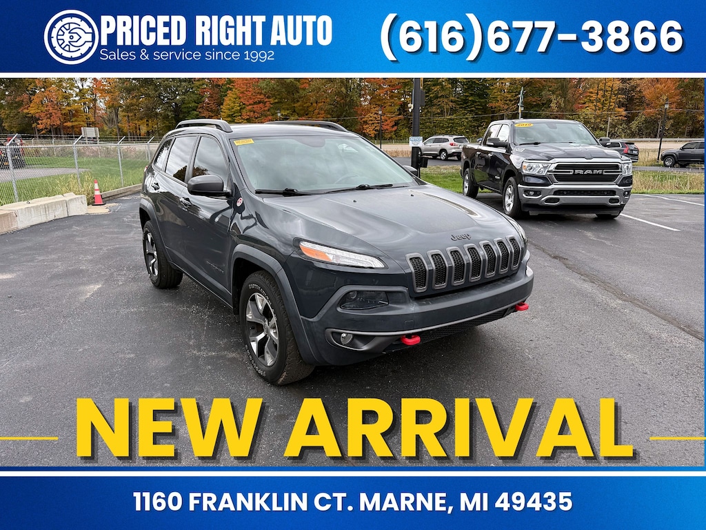 Used 2017 Jeep Cherokee Trailhawk SUV