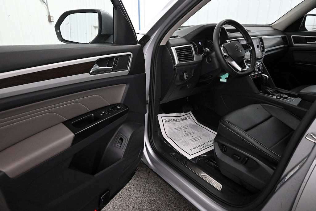 Used 2021 Volkswagen Atlas 3.6L V6 SE w/Technology SUV