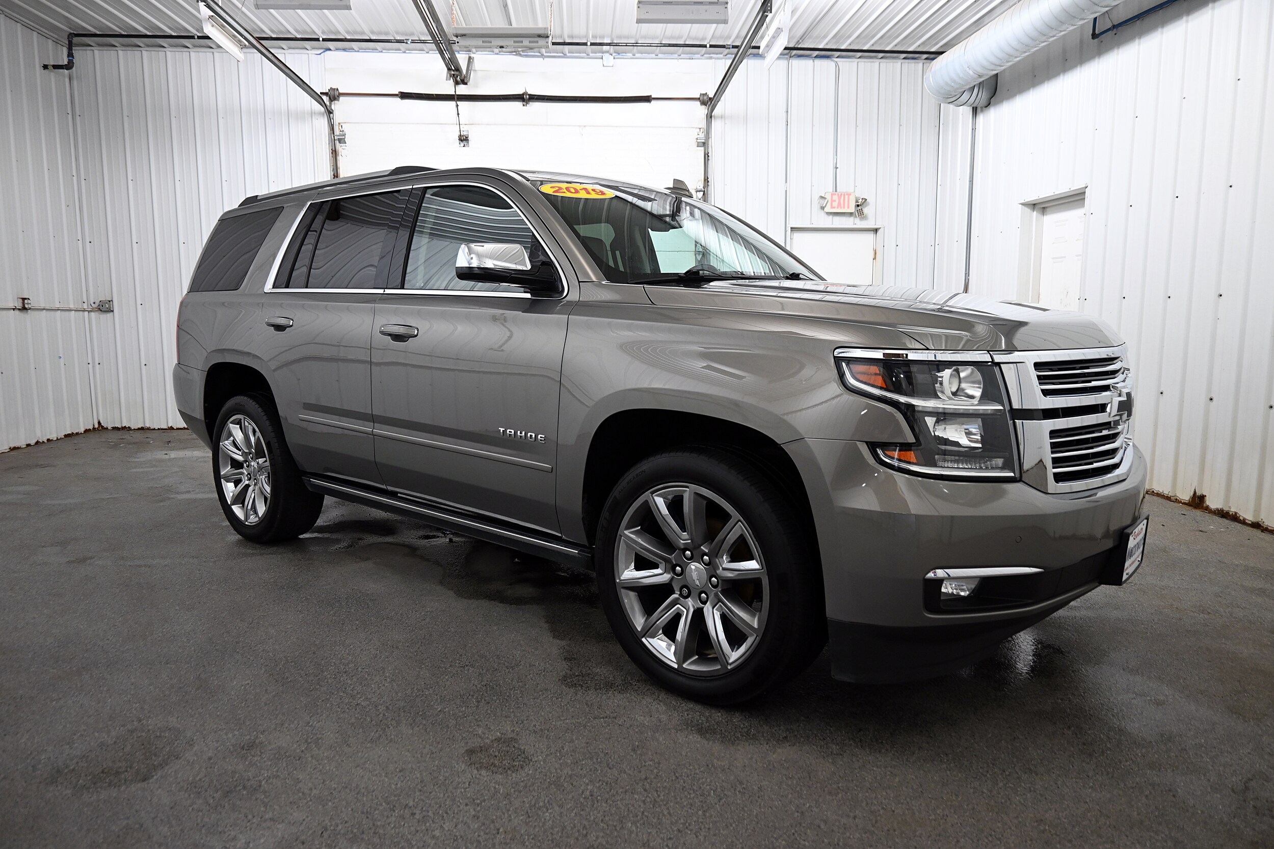 2019 Chevrolet Tahoe Premier photo 2