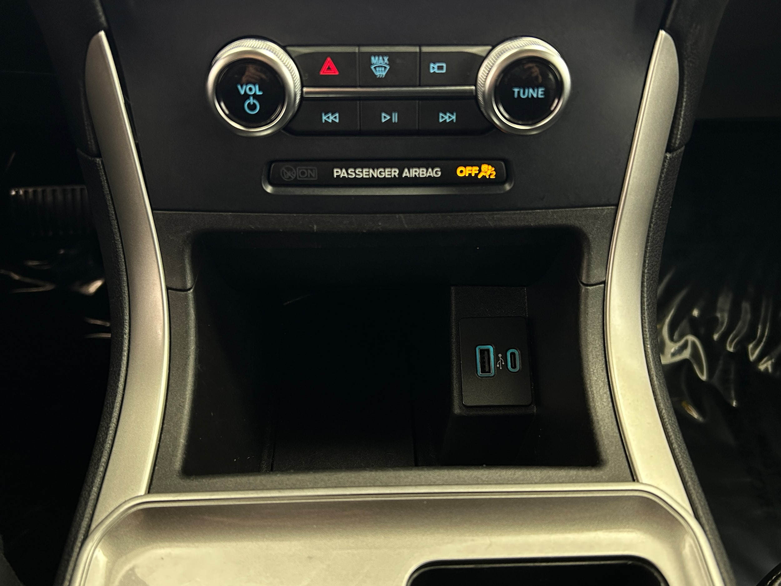2023 Ford Edge SEL - Photo 9