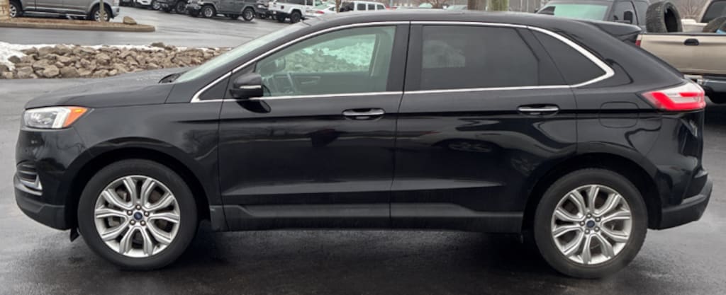 Used 2022 Ford Edge Titanium SUV