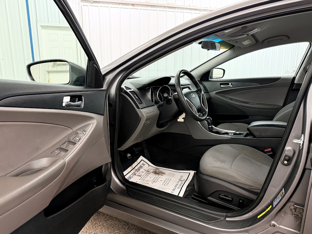 Used 2011 Hyundai Sonata GLS Sedan