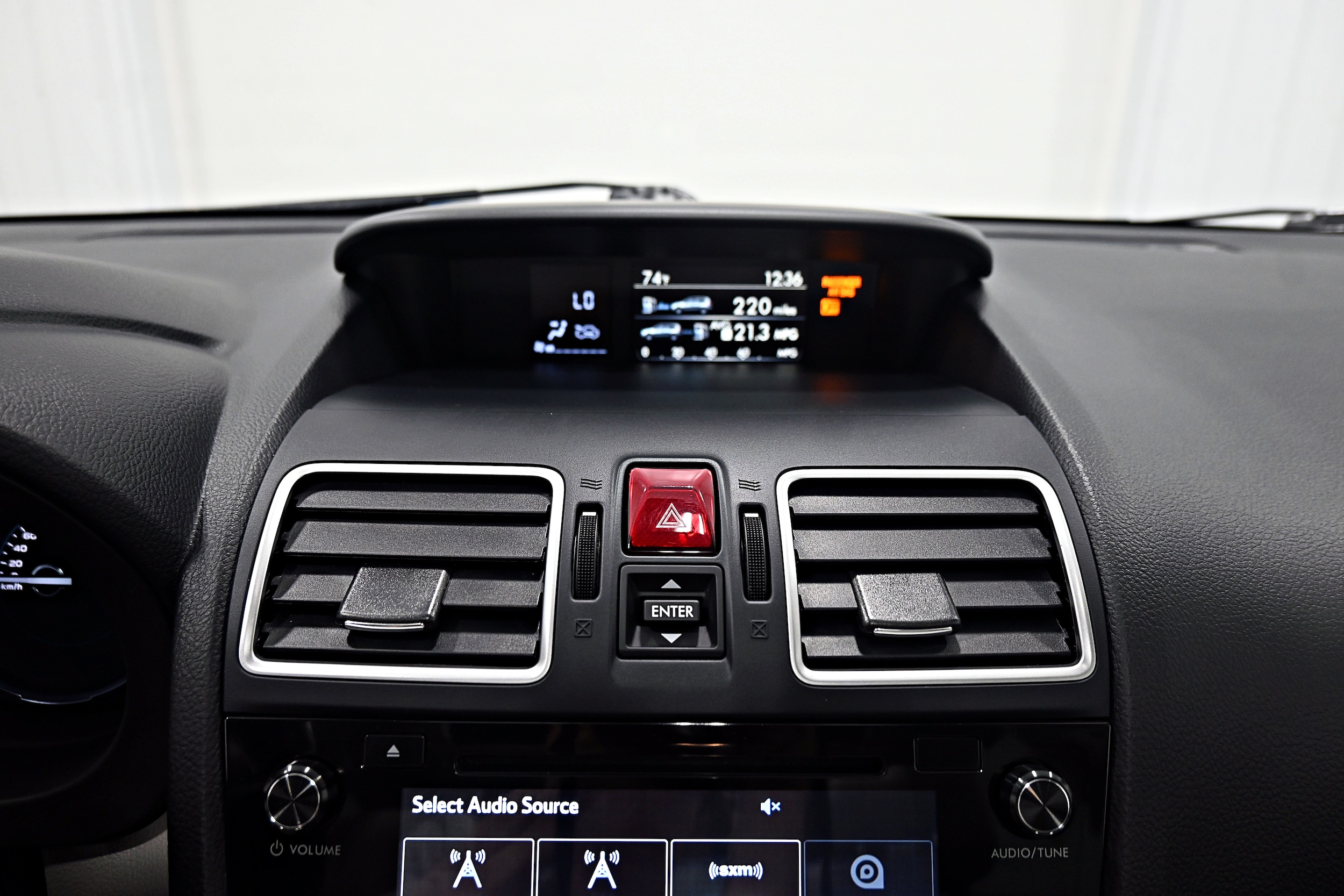 2018 Subaru Forester Limited - Photo 9