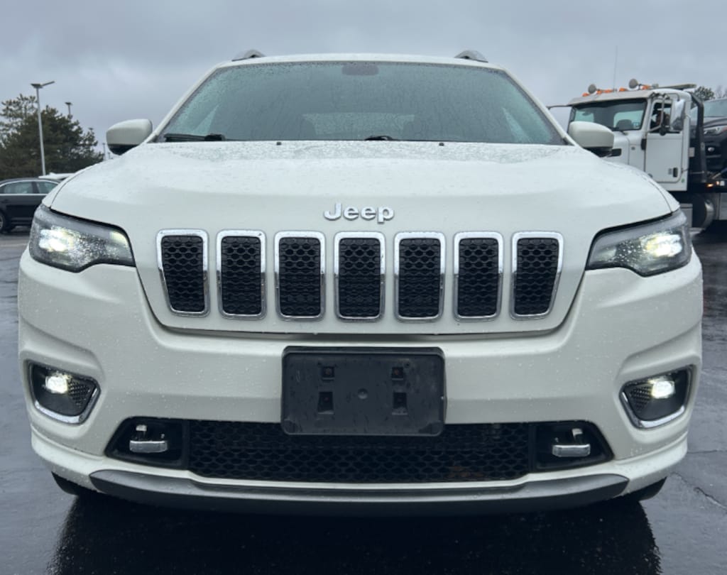 Used 2019 Jeep Cherokee Overland SUV