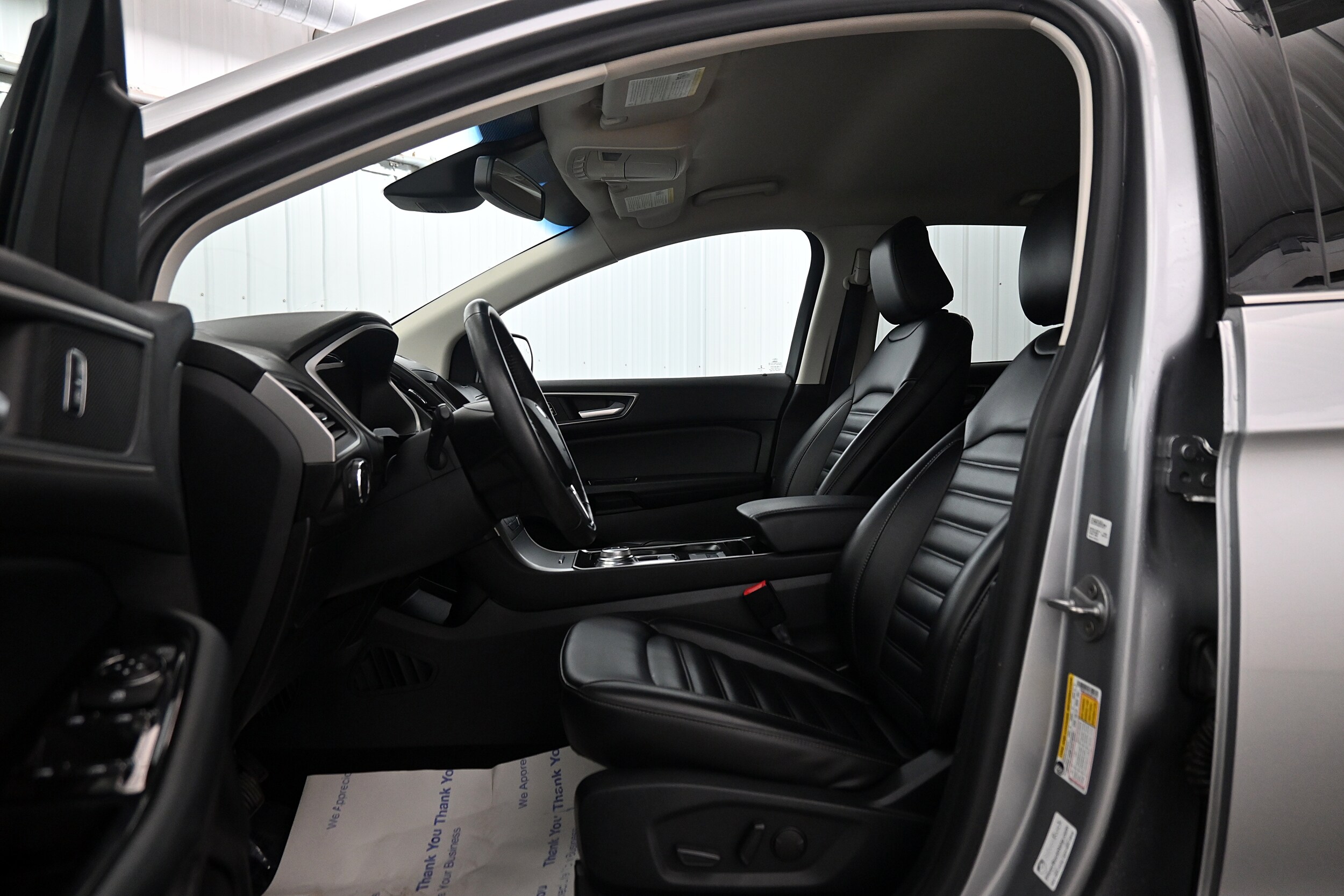 2020 Ford Edge SEL photo 4
