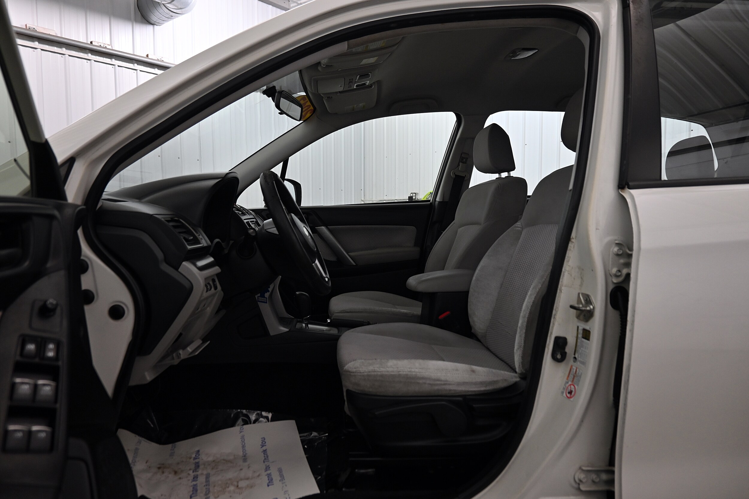 2017 Subaru Forester 2.5i photo 2