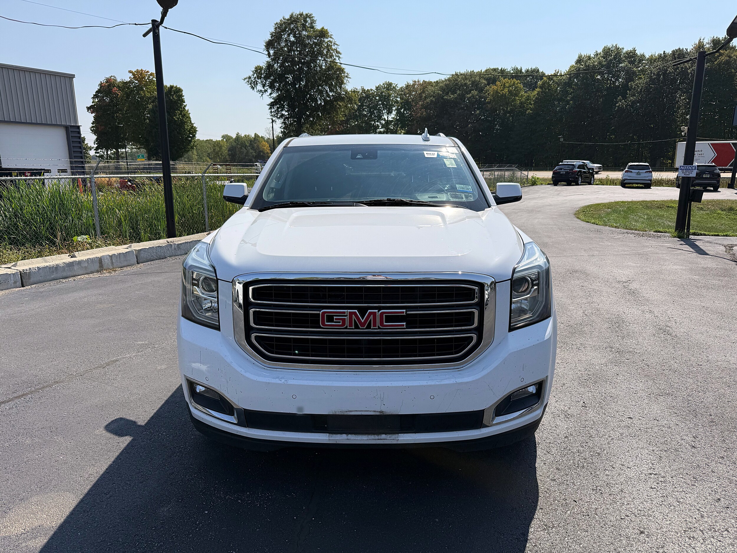 2020 Gmc Yukon SLT photo 2