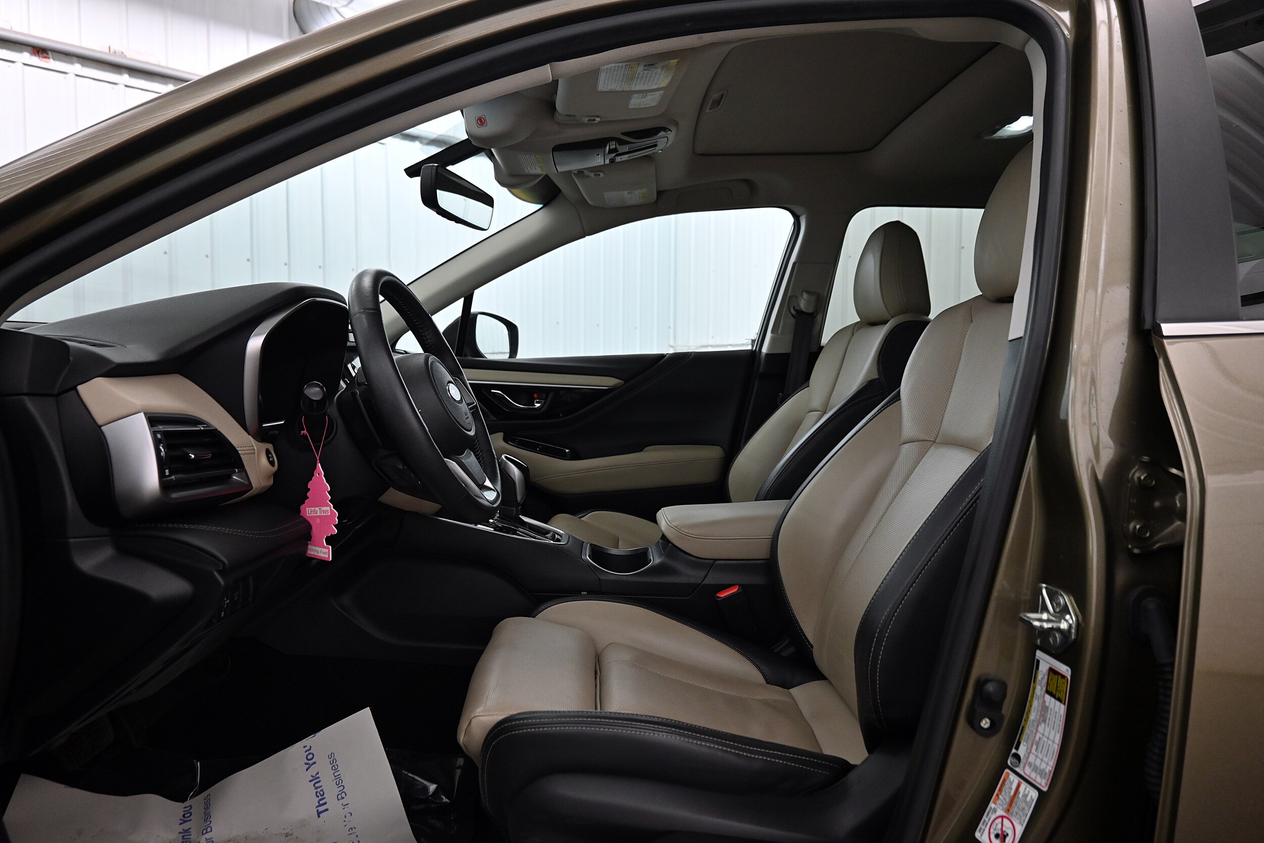 2020 Subaru Outback Limited photo 2