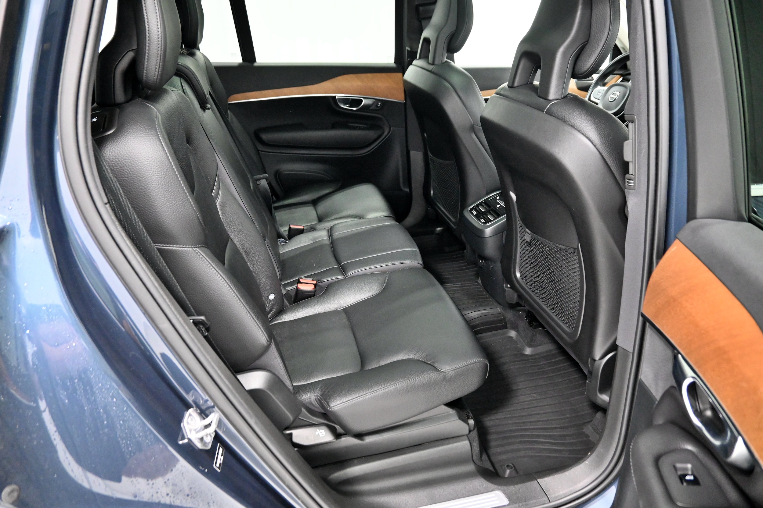 2021 Volvo XC90 Momentum - Photo 31