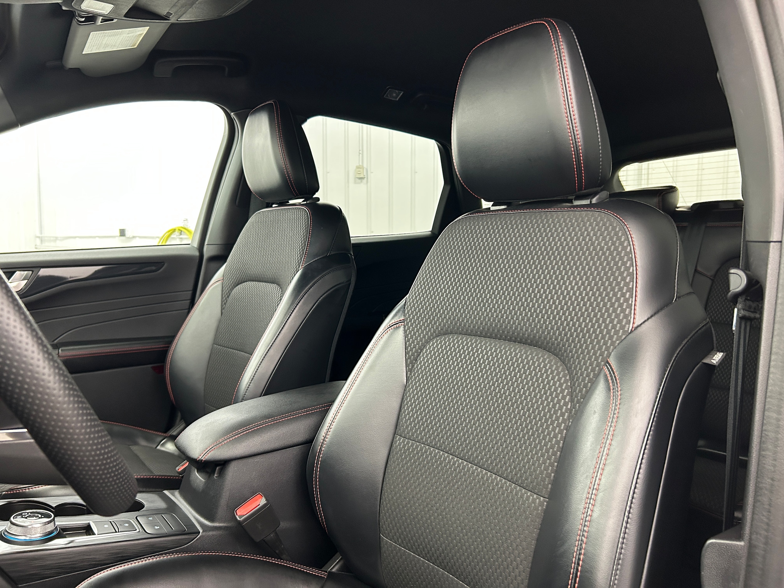 2023 Ford Escape ST-Line - Photo 23