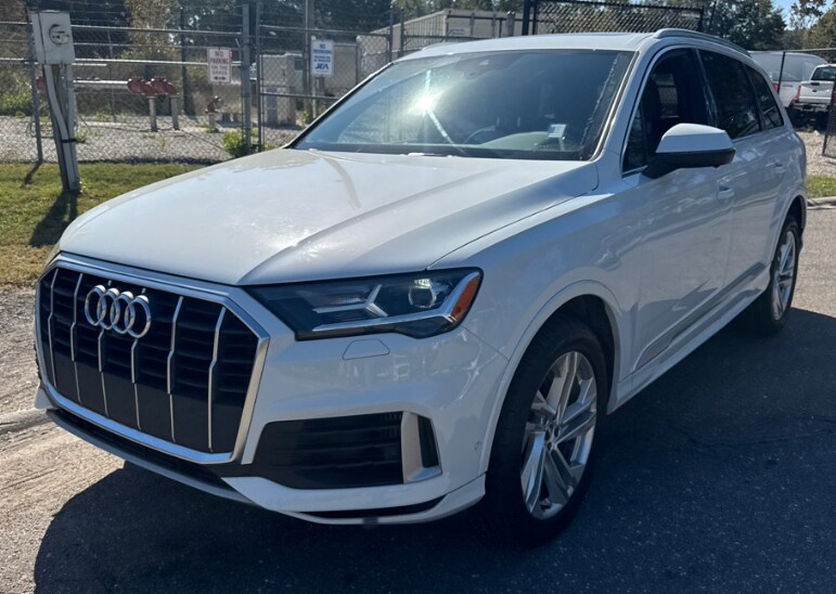 2020 Audi Q7 55 Premium Plus photo 2