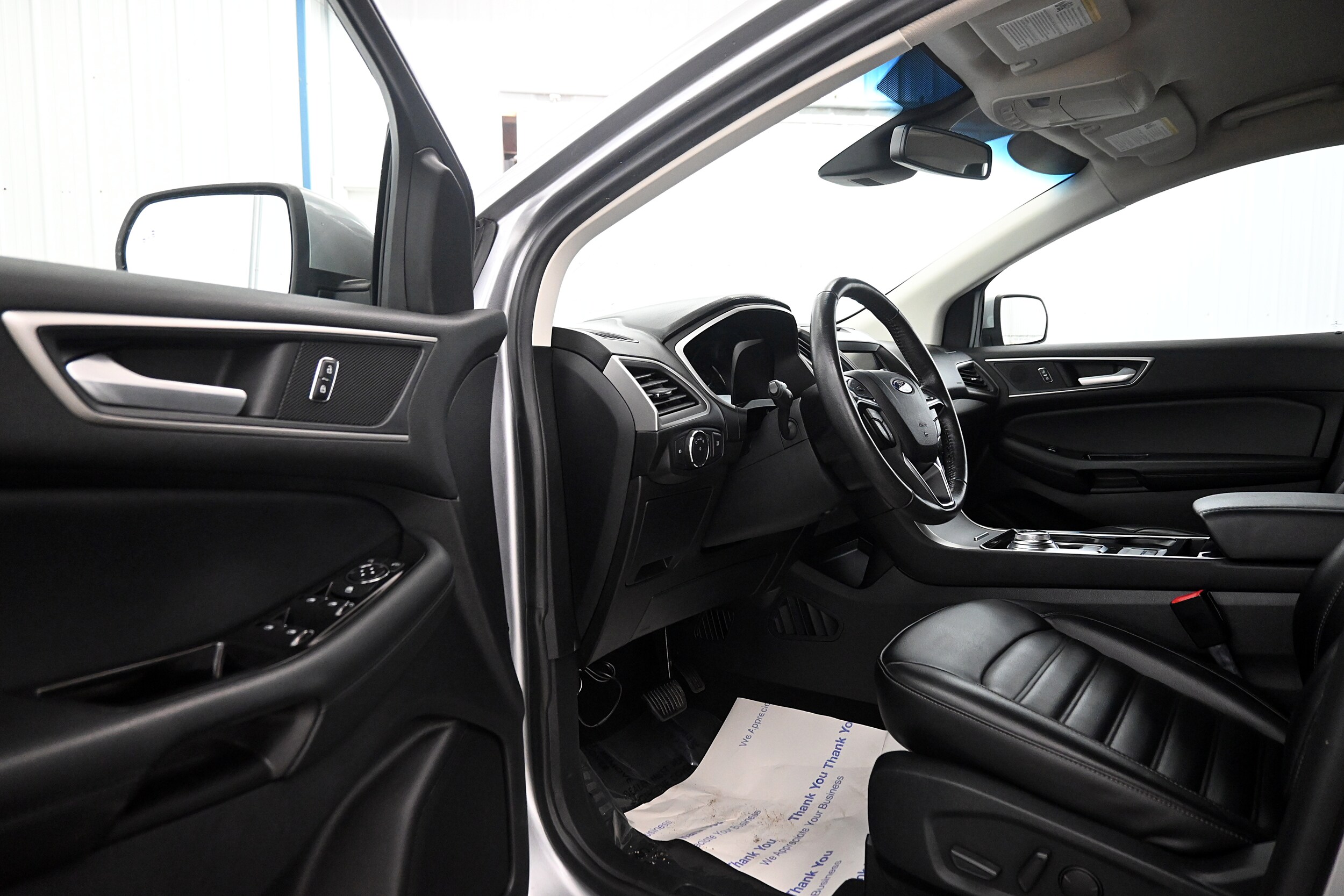 2020 Ford Edge SEL photo 3