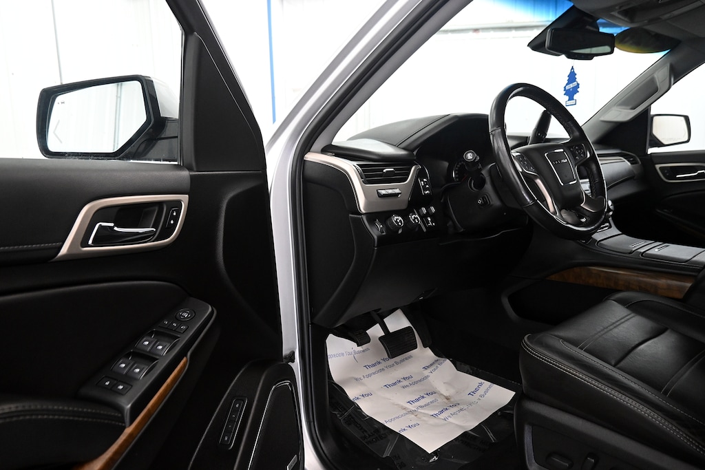 Used 2020 GMC Yukon XL Denali SUV