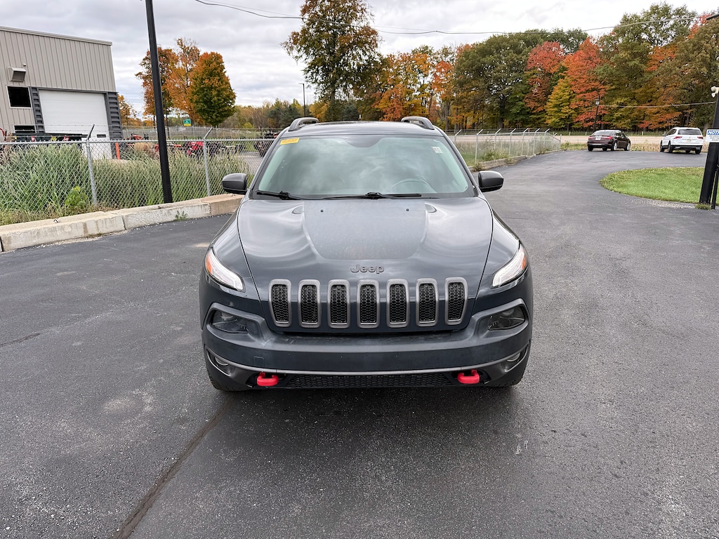 Used 2017 Jeep Cherokee Trailhawk SUV