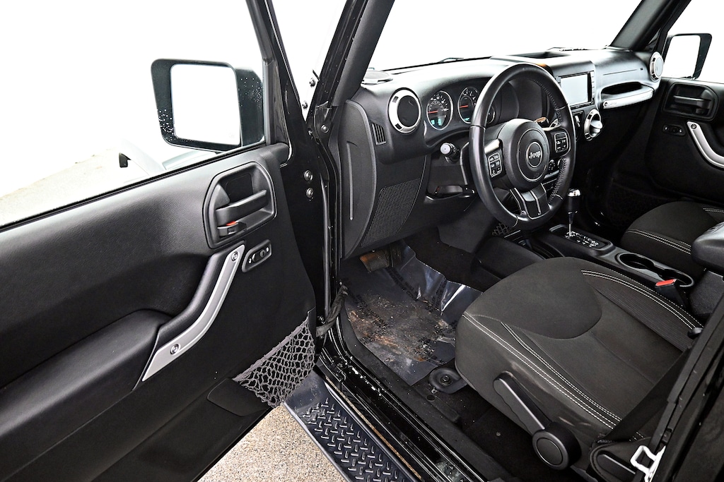 Used 2017 Jeep Wrangler JK Unlimited Unlimited Sahara SUV