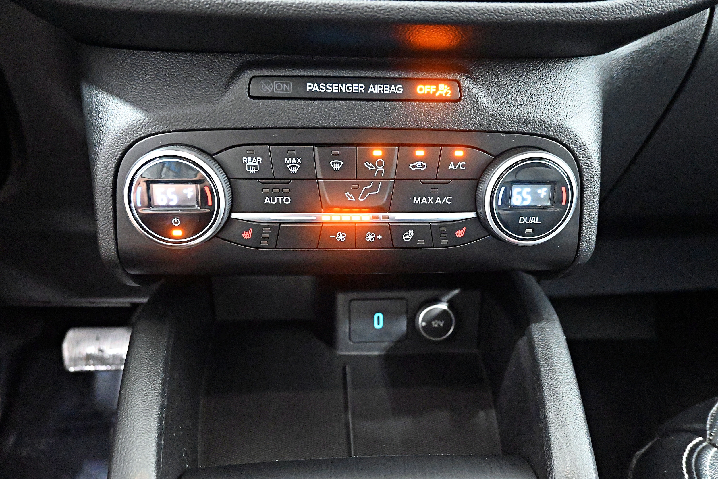 2020 Ford Escape Titanium - Photo 19