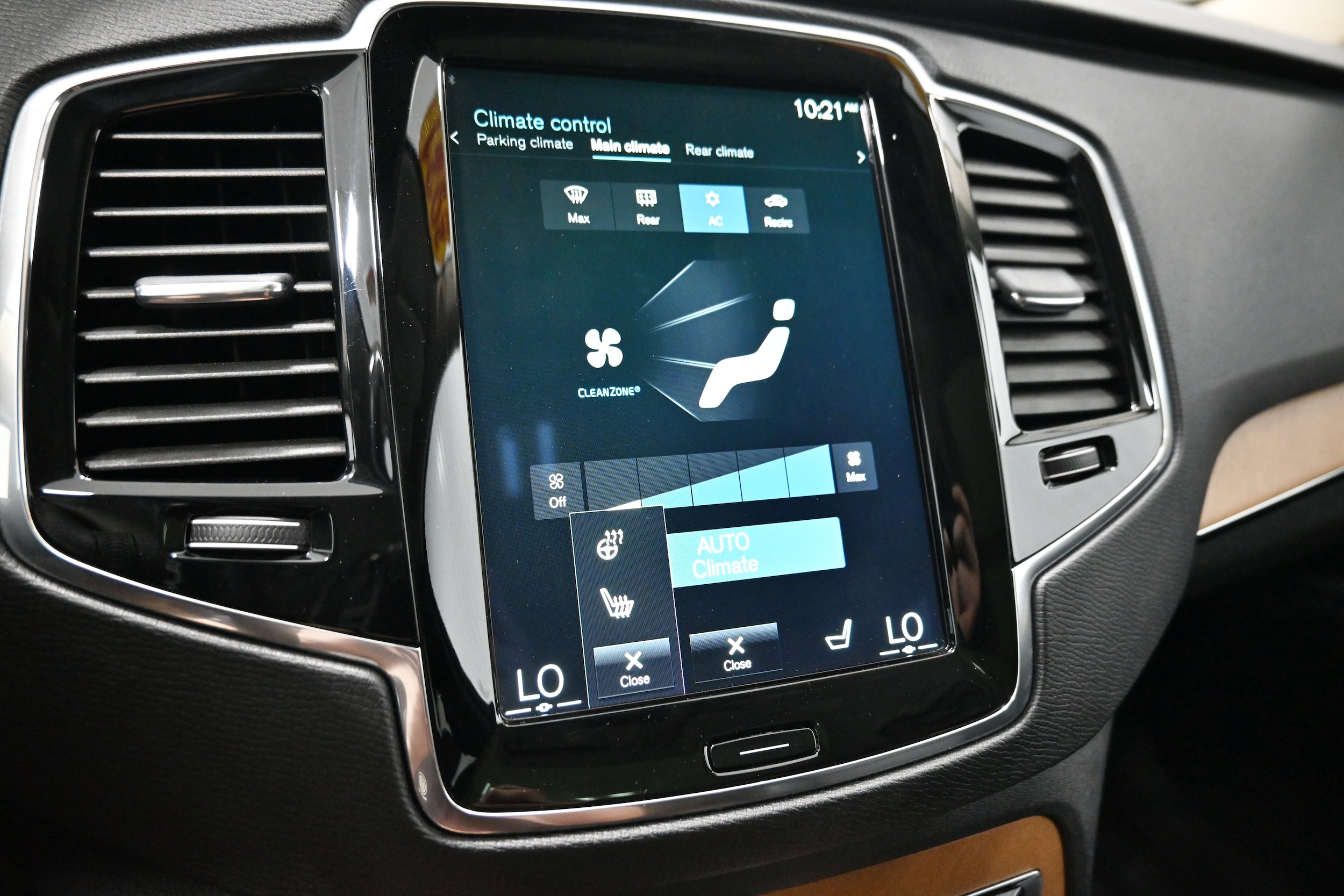 2021 Volvo XC90 Momentum - Photo 16