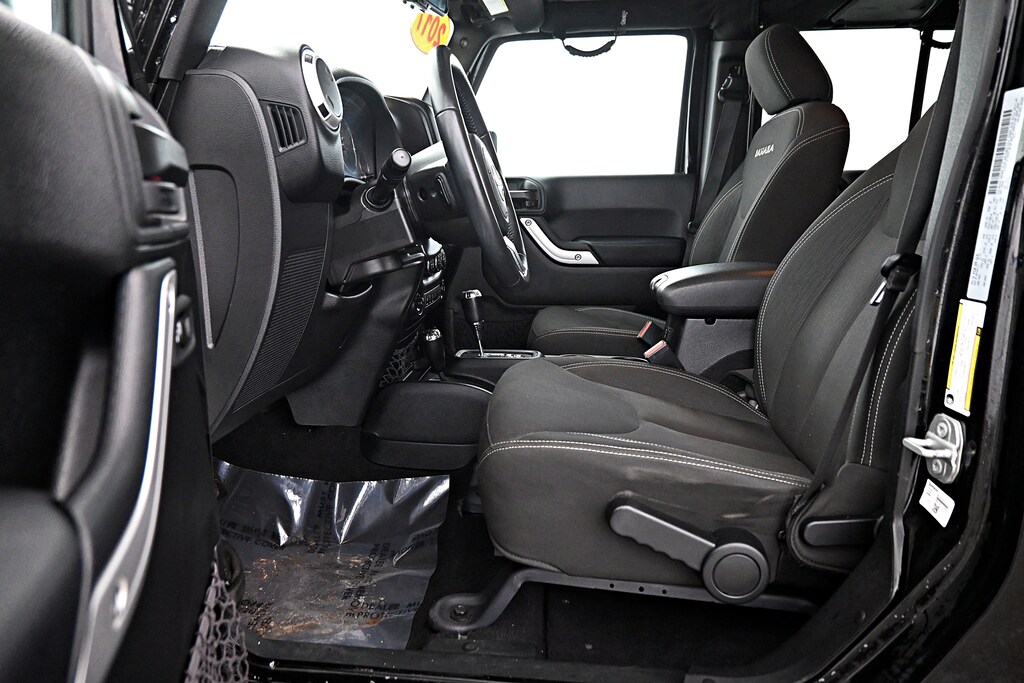 Used 2017 Jeep Wrangler JK Unlimited Unlimited Sahara SUV