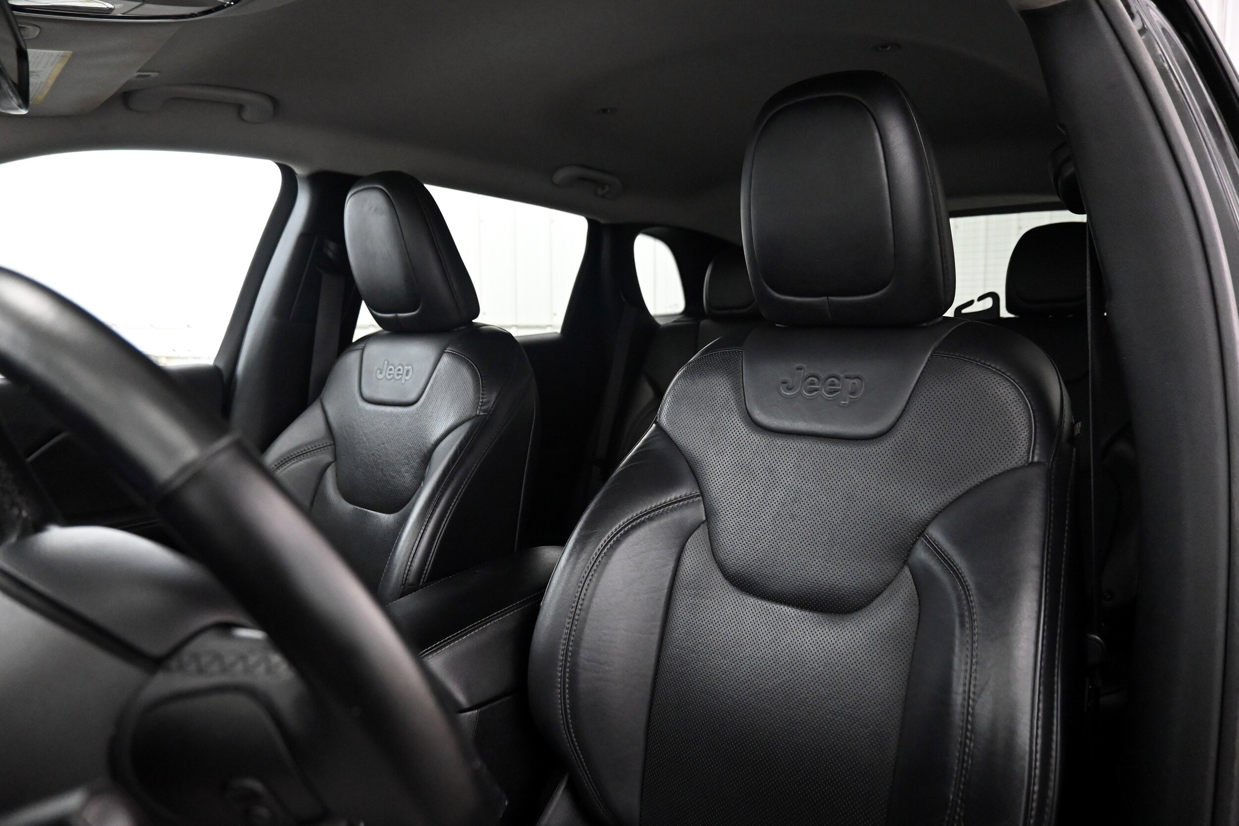 2019 Jeep Cherokee Limited photo 3