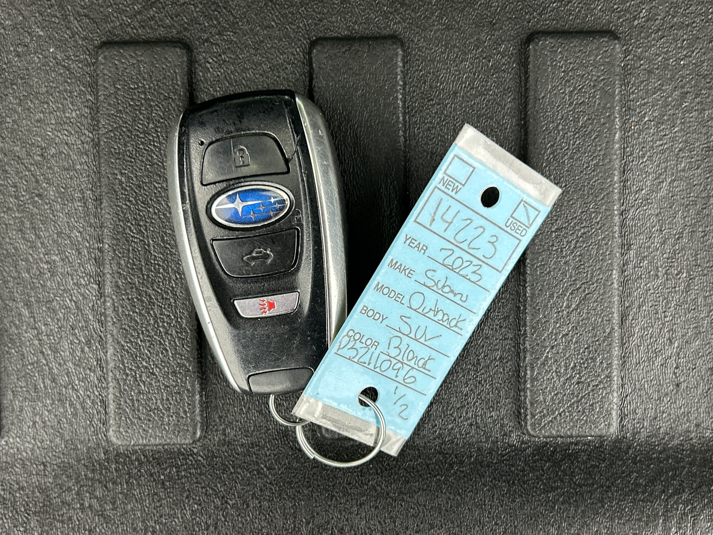 2023 Subaru Outback Premium - Photo 39
