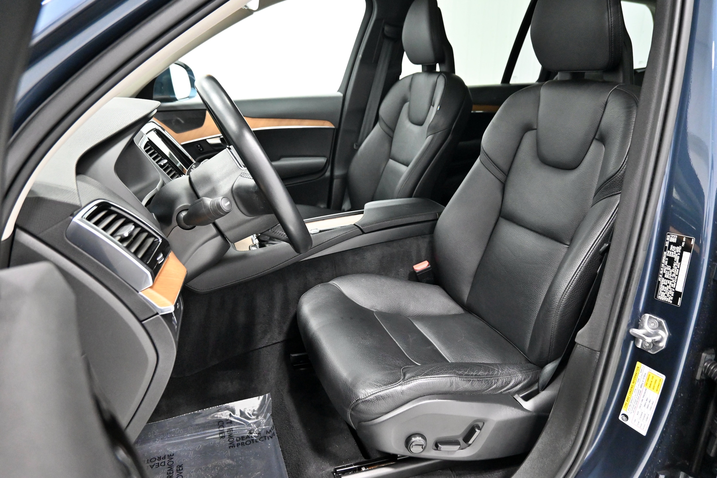2021 Volvo XC90 Momentum - Photo 6