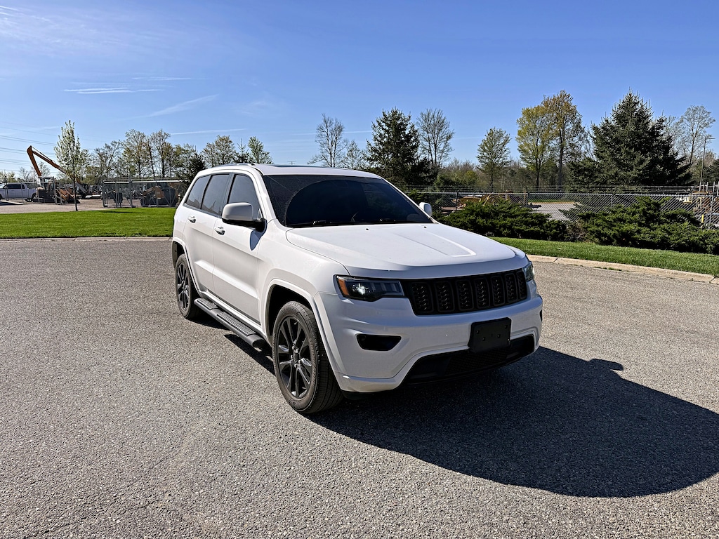 Used 2019 Jeep Grand Cherokee Altitude SUV