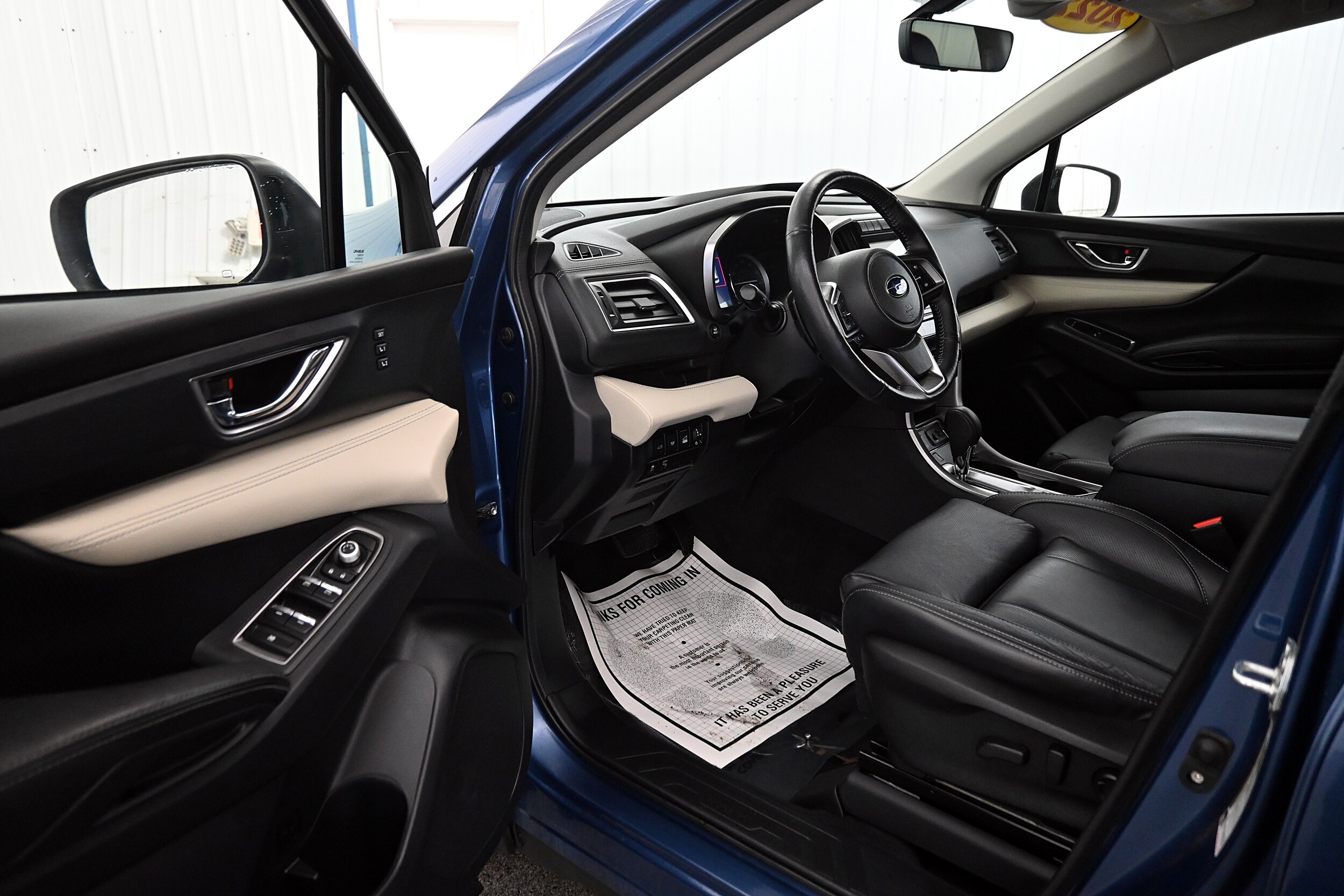 2022 Subaru Ascent Limited photo 2