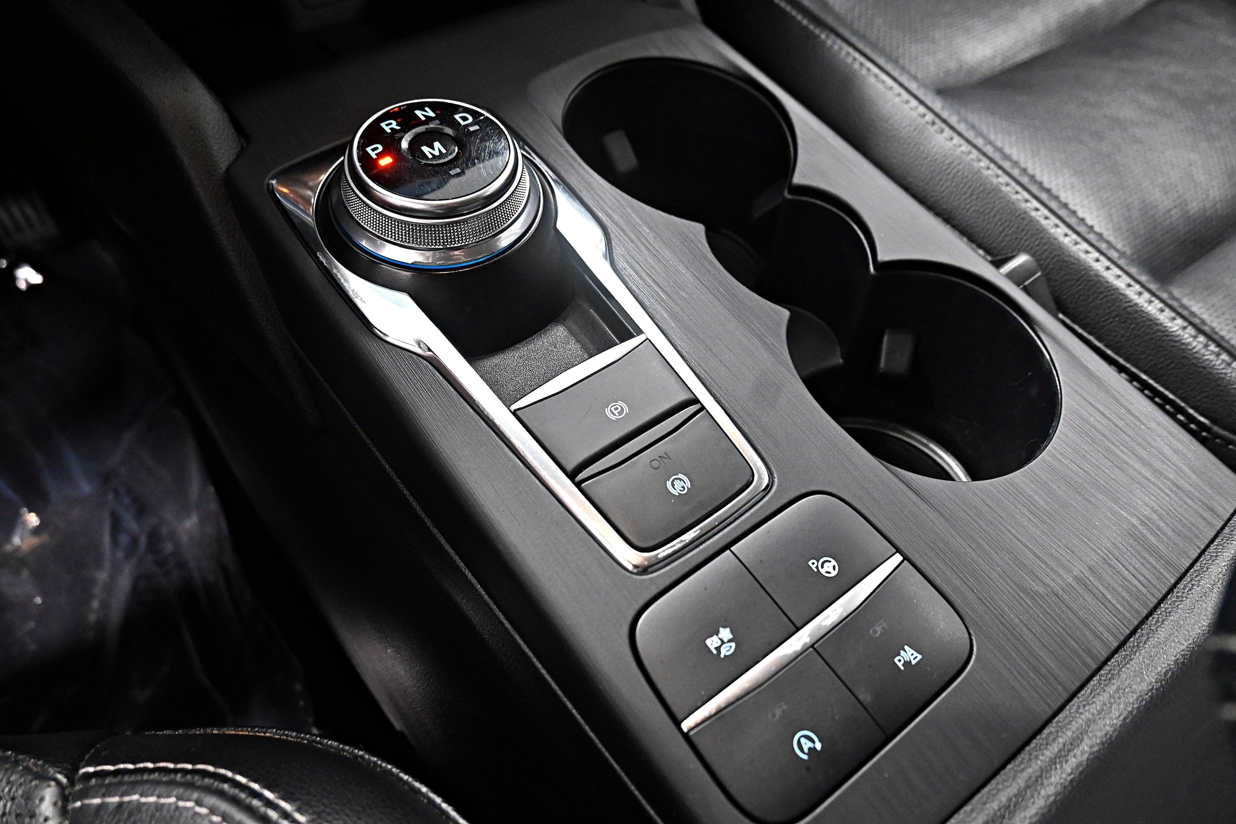 2020 Ford Escape Titanium - Photo 20