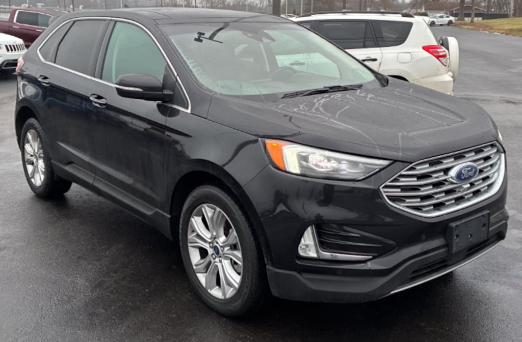 Used 2022 Ford Edge Titanium SUV
