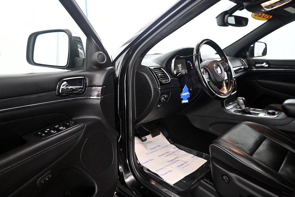 Used 2020 Jeep Grand Cherokee Overland SUV