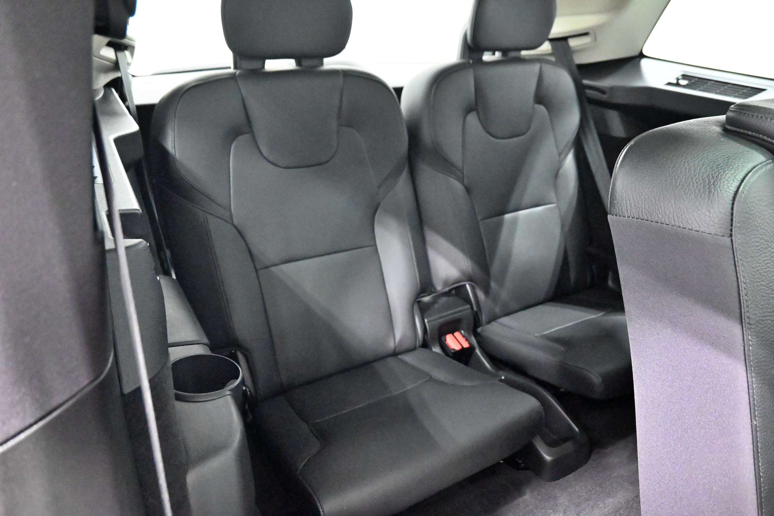 2021 Volvo XC90 Momentum - Photo 33