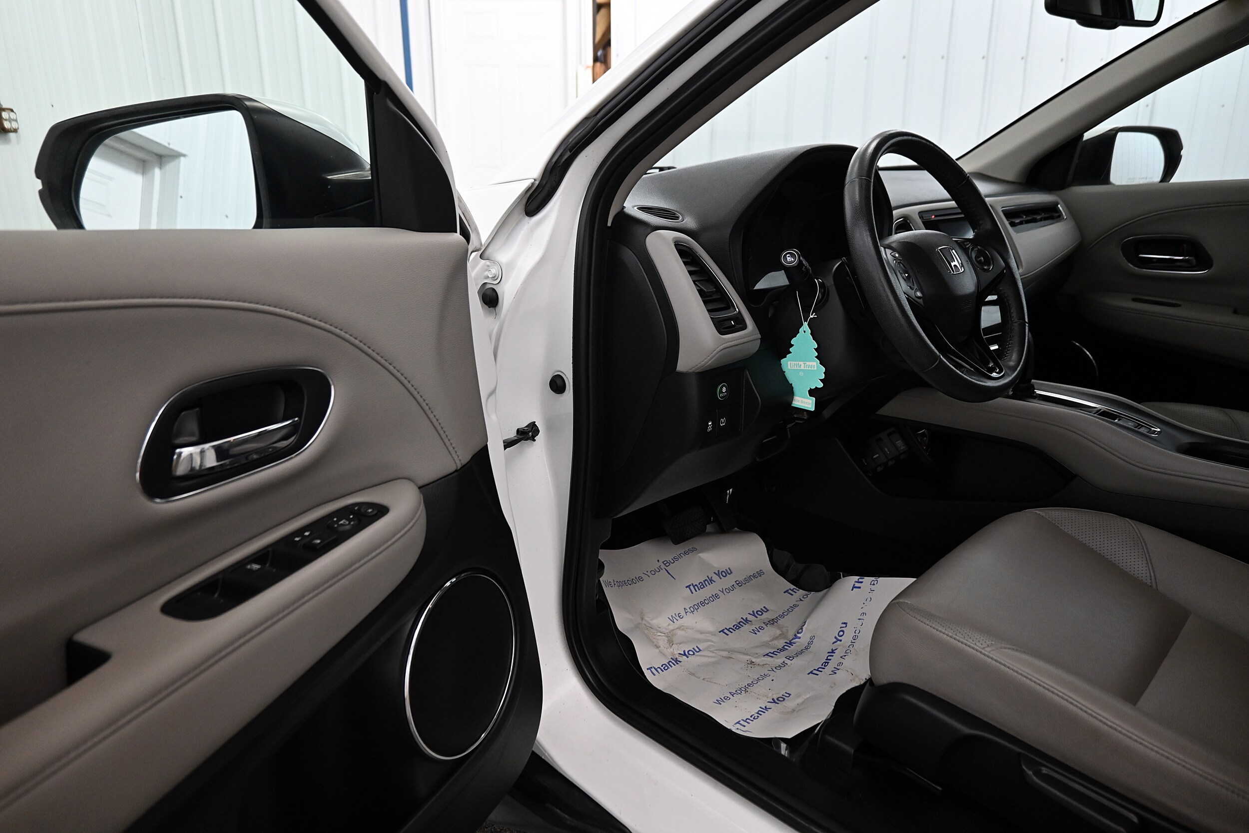 2017 Honda HR-V EX-L photo 2