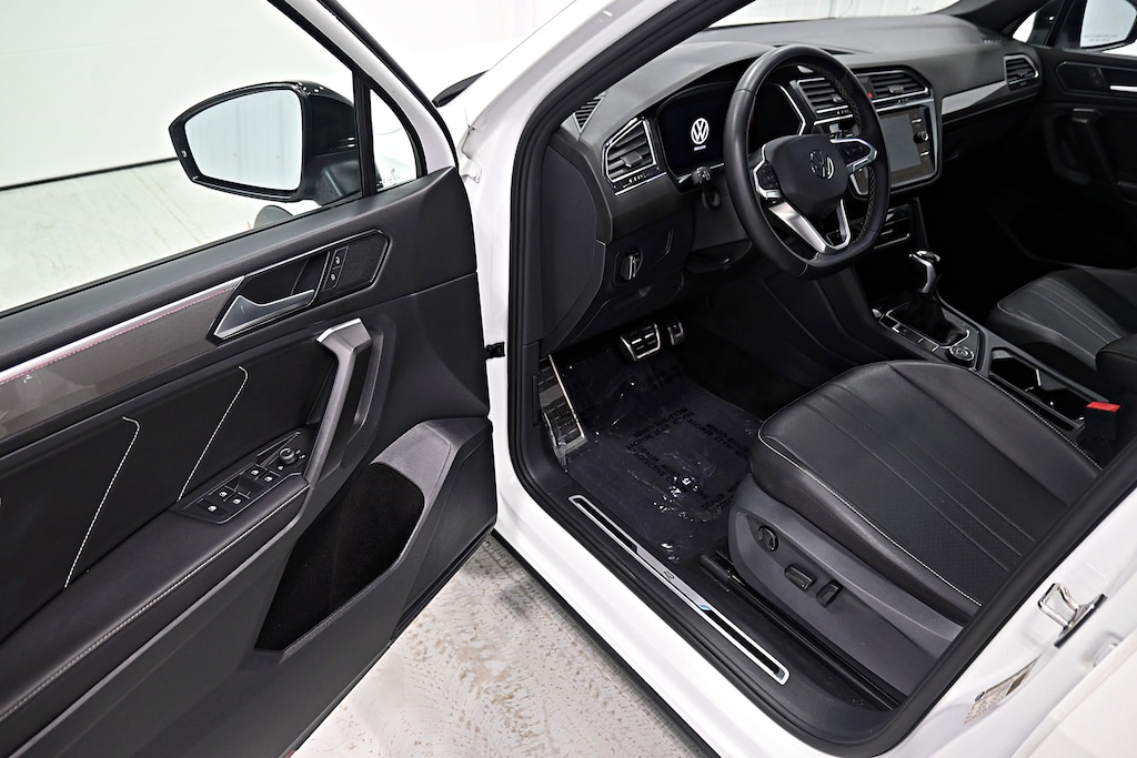 Used 2023 Volkswagen Tiguan 2.0T SE R-Line Black SUV