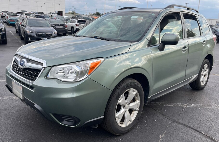 2016 Subaru Forester 2.5i Premium photo 3